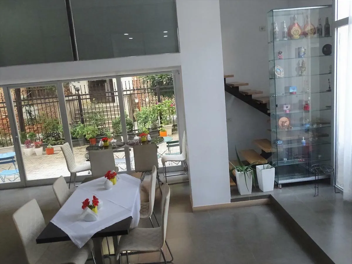 Signature Idea Hotel Тирана