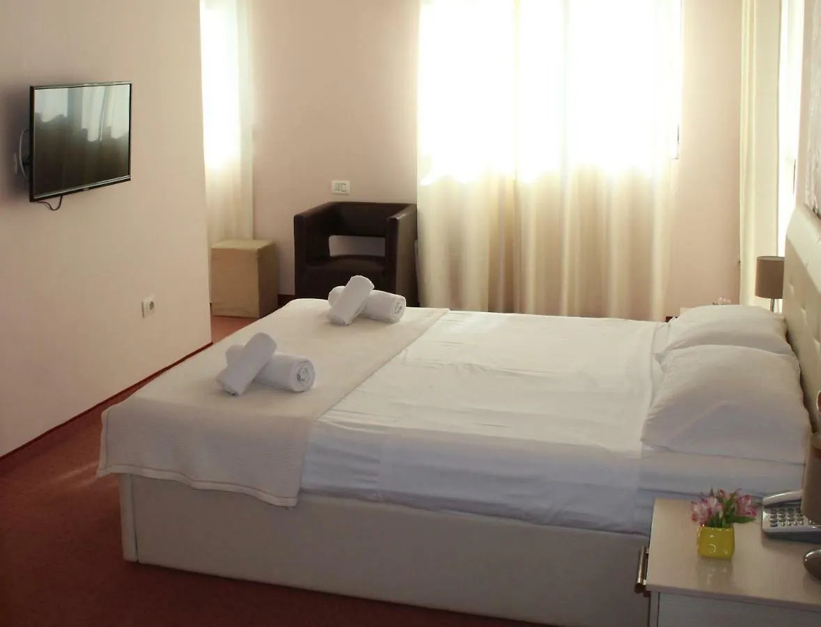 Signature Idea Hotel Тирана